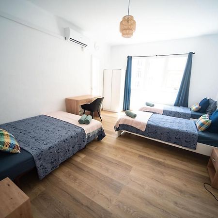 By Port Vell Rooms برشلونة المظهر الخارجي الصورة